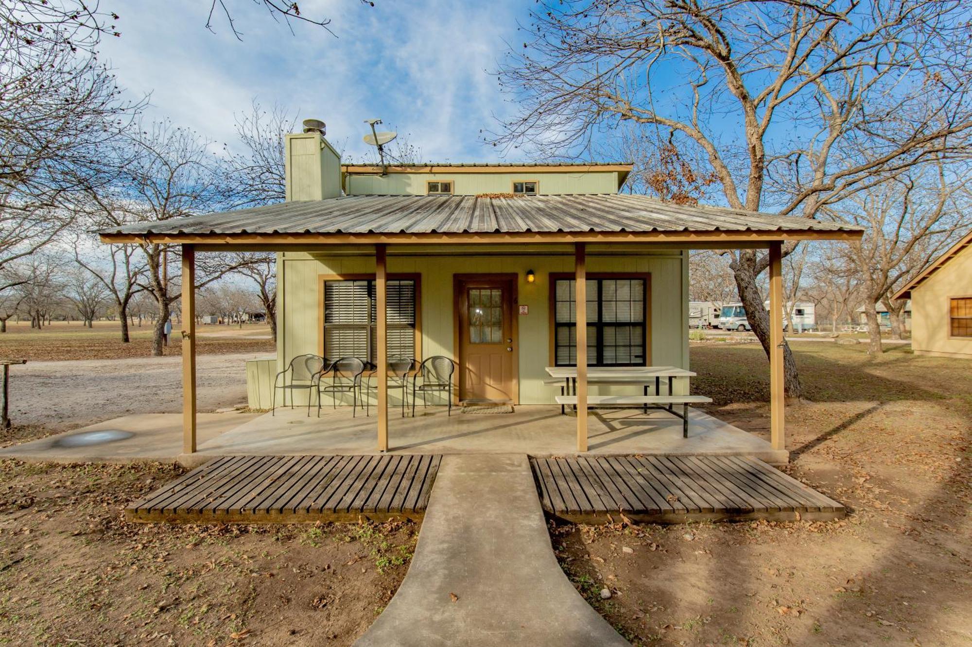 Seven Bluff Cabins Concan Exterior foto